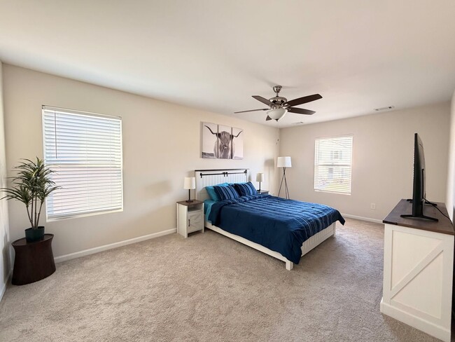 Photo - 301 Long Grove Ln