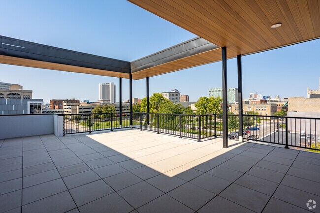 Rooftop Lounge