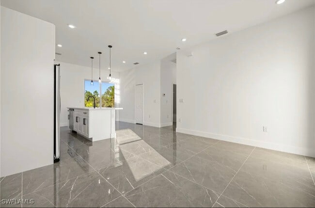 Photo - 905 Wabasso Ct