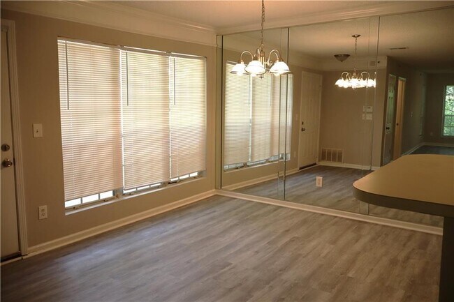 Photo - 308 Mill Pond Ct SE