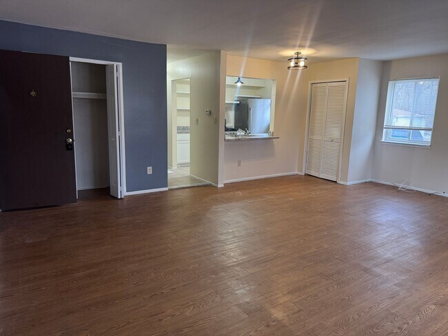 15800 Hubbell Ave Unit 101