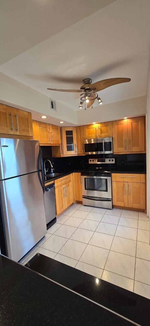 Photo - 3300 N Palm Aire Dr Unit 407