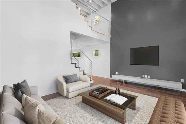 Photo - 5 Krog St NE