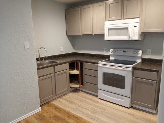 kitechn - 513 Wolf St Unit 4