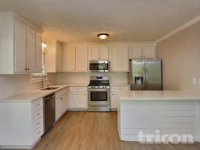 Photo - 2590 Mountain Brook Rd