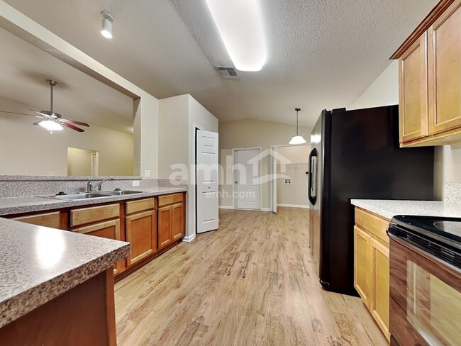 Photo - 117 Marisco Way