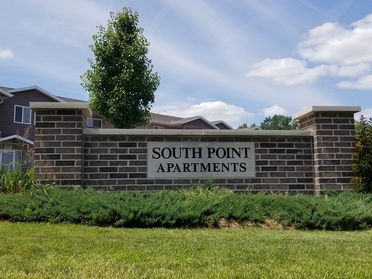 South Point Apartments - South Point Apartments