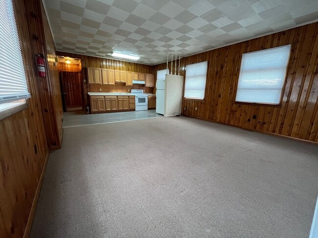 Photo - Oakdale - U-Shape Building Unit 6