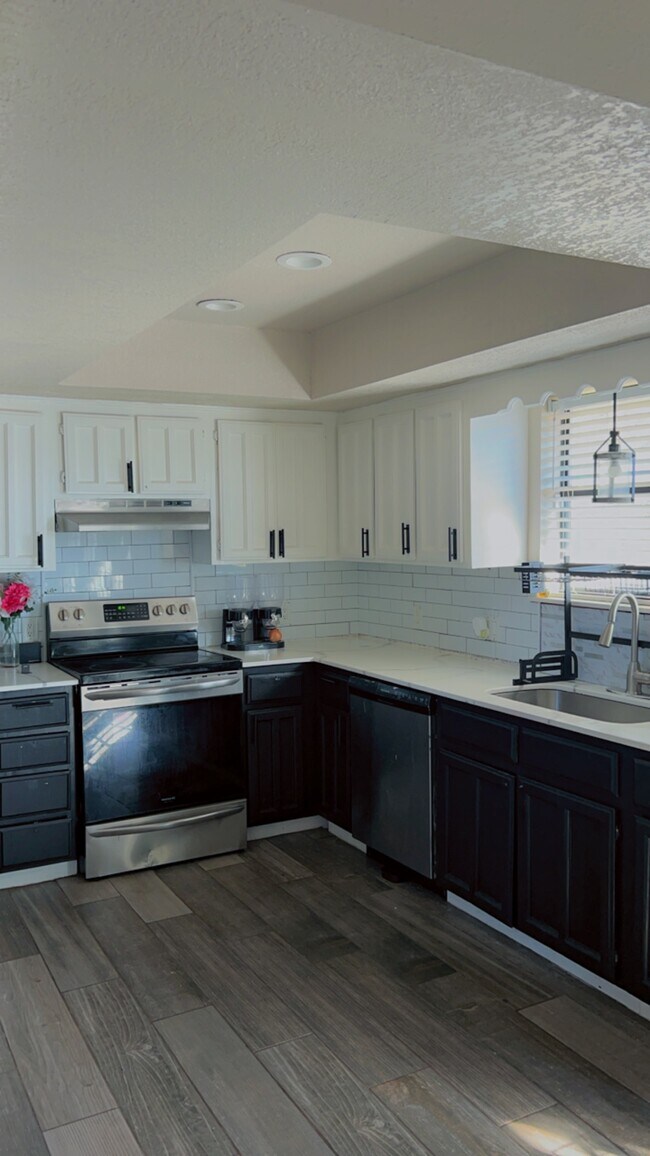 Photo - 3383 S 141st E Ave