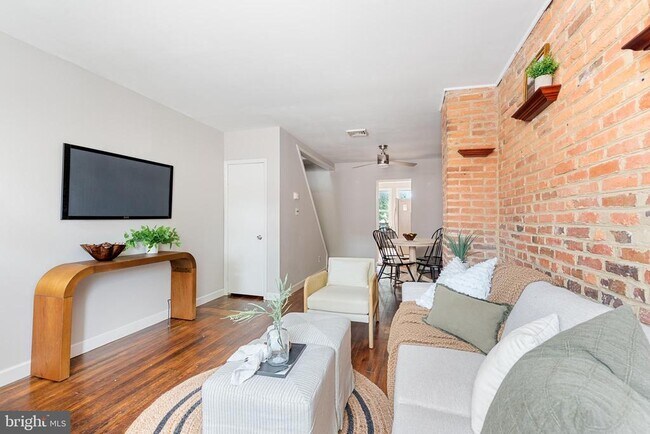 Photo - 130 E Randall St