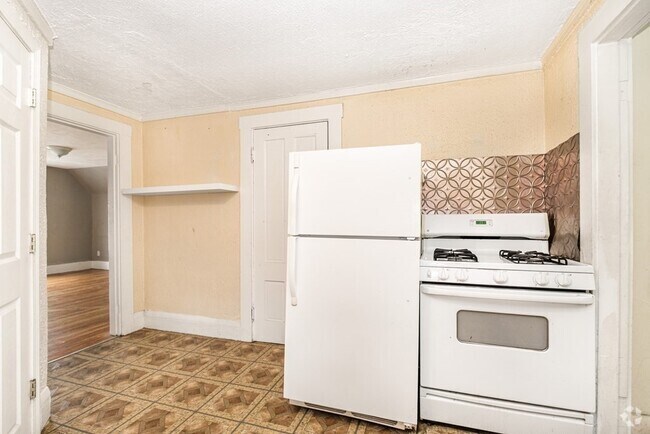 Building Photo - 14-16 Edith Ave- Rental