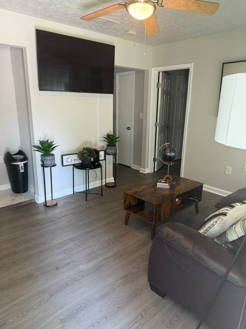 Photo - 151 Lawton St SW