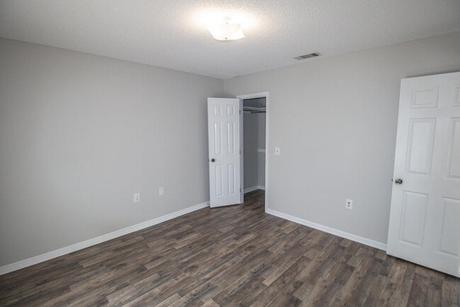 Photo - 140 Lanier Dr Unit 141