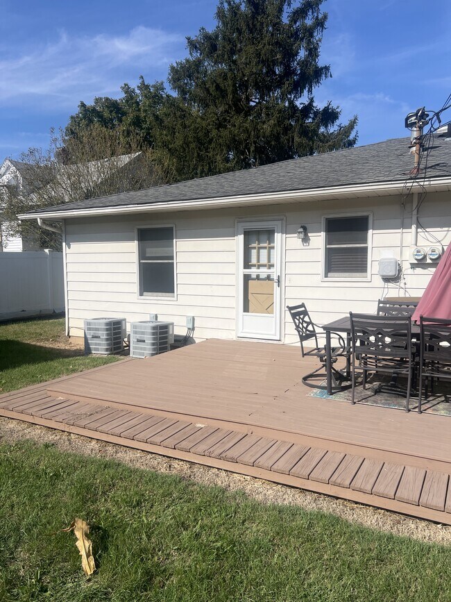 Photo - 325 E Mound St