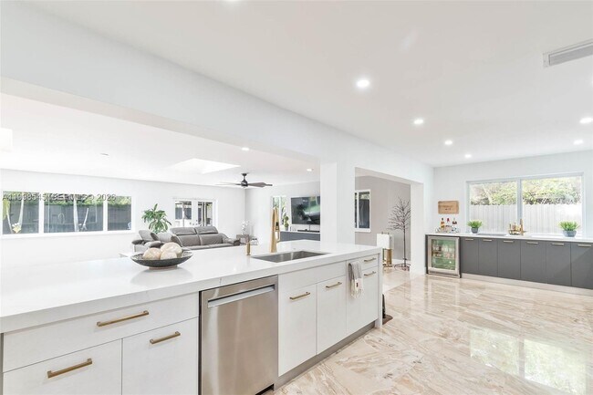 Photo - 17420 SW 84th Ct