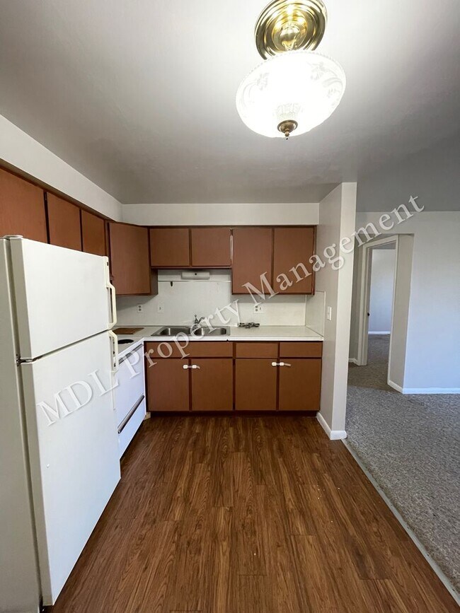 Photo - 121 N Woodbridge St Unit 1-10