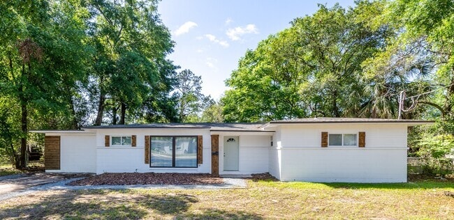 Building Photo - 6034 Wilson Blvd Rental