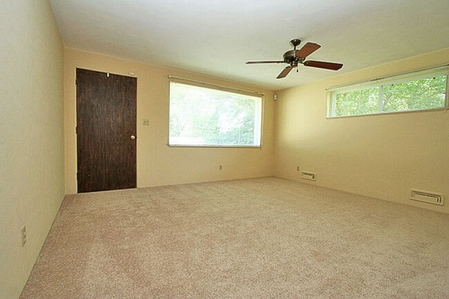 Photo - 3 Bedroom House Close to Campus