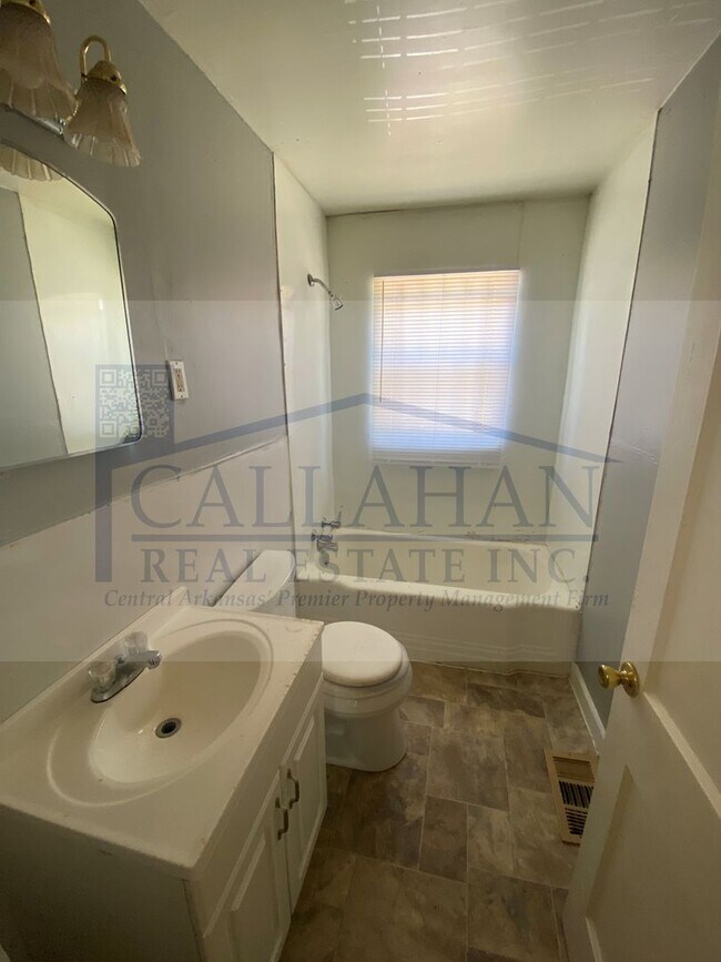 Photo - 1007 Dennison St