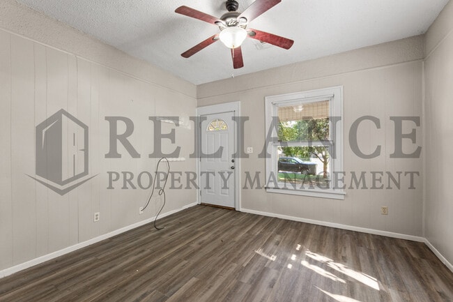 Photo - 251 Millwood N