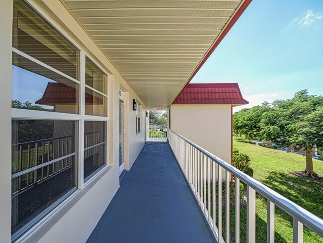 Photo - 36 Pine Arbor Ln Unidad 202