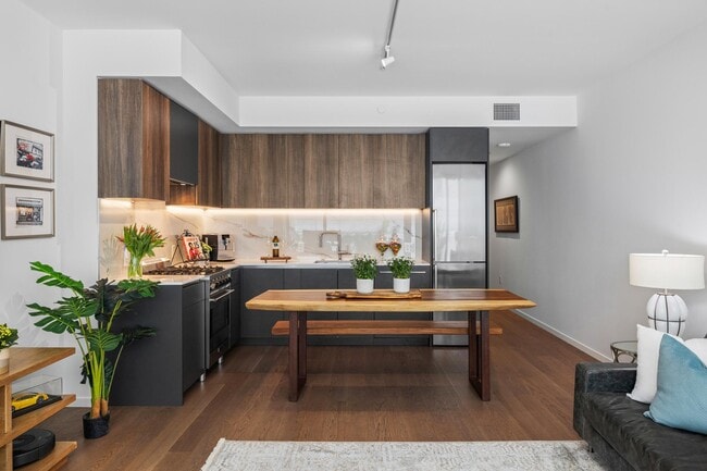 Building Photo - 555 Golden Gate Ave Unit 404 Rental