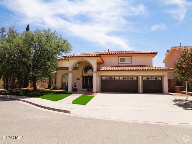 Building Photo - 2120 Greenlee Dr Rental