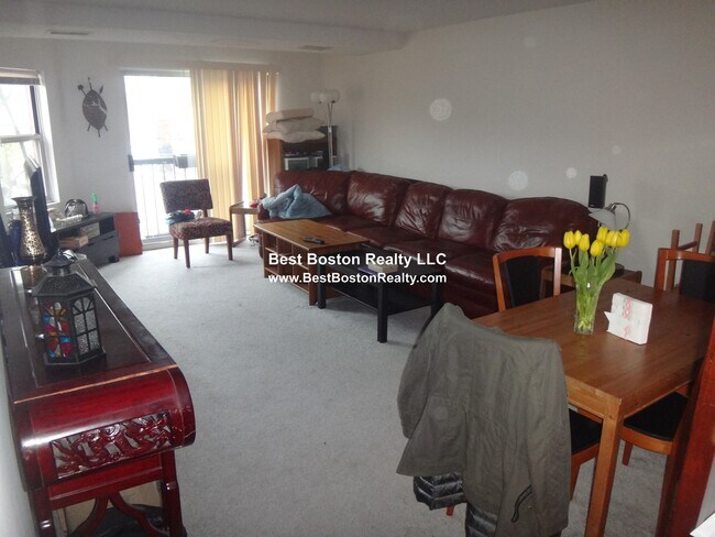 Photo - 175 Beacon St Unit 303