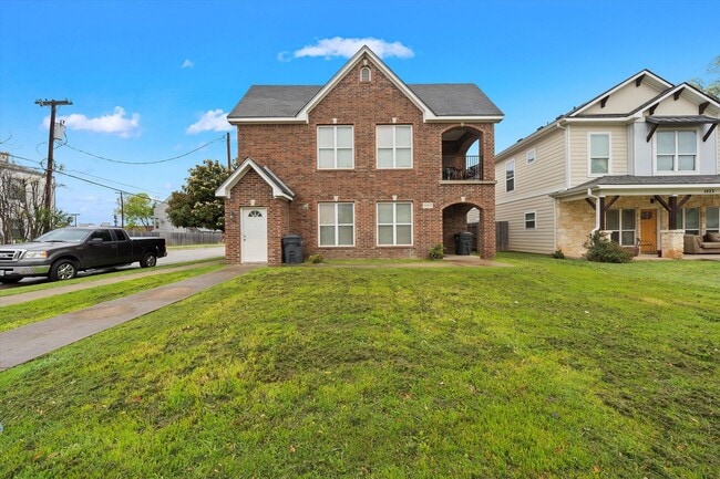 Photo - 1425 E James St Unidad B