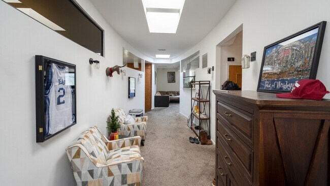 Photo - 1124 W Eddy St Unit 2