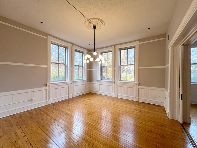 Photo - 27 Hillside Pl Unit 10