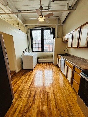 Photo - 595 Mineral Spring Ave Unidad 4