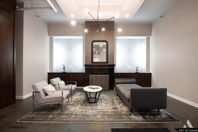 Photo - 901 W Madison St