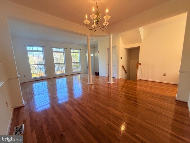 Building Photo - 8596 Wyngate Manor Ct