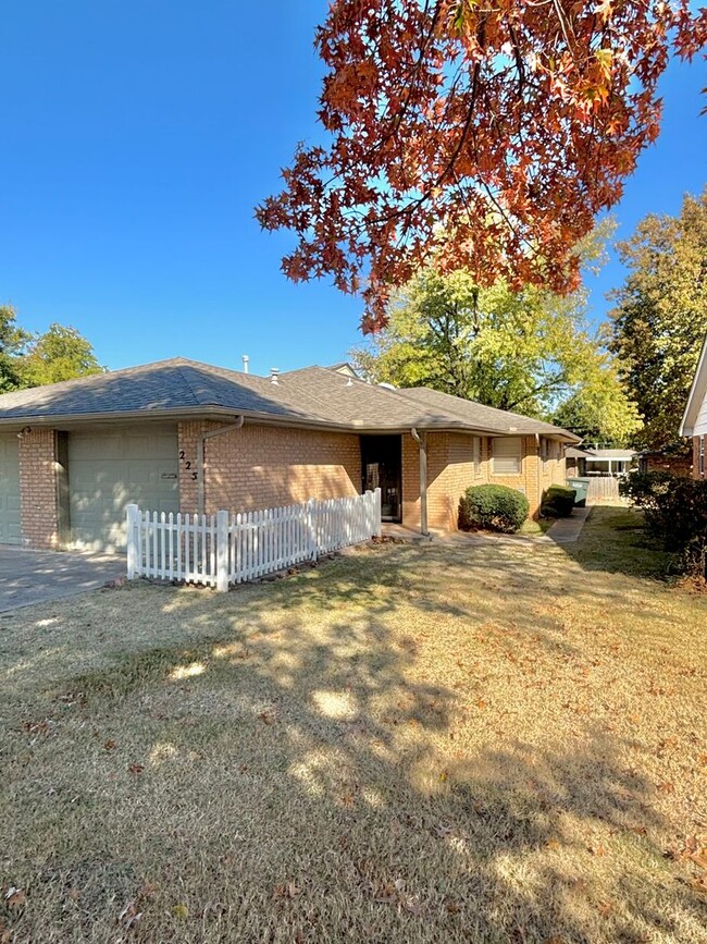 Beautiful 2 Bed 1 Bath Home in Downtown Ed... - Beautiful 2 Bed 1 Bath Home in Downtown Ed...