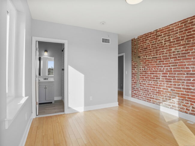 Photo - 775 Atlantic St Unit 2R