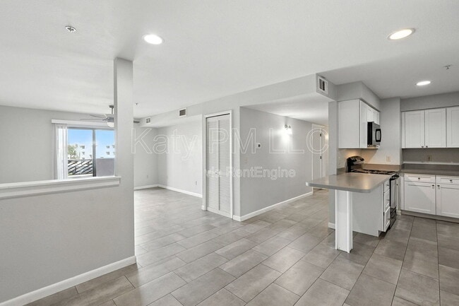 Photo - 1005 E 8th St Unit 2007