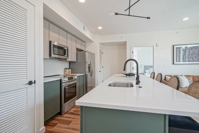Photo - 1301 Bainbridge St Unidad 206