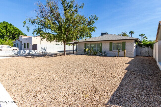 Photo - 6801 N 14th Pl