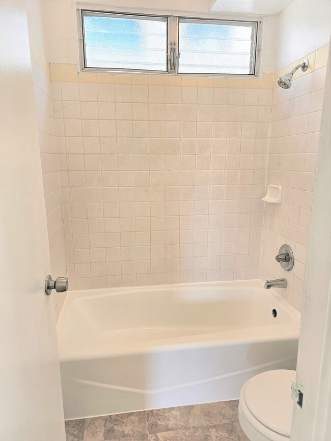 Photo - 94-961-961 Kahuamoku Pl