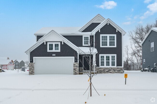 Building Photo - Four Bedroom Home in Portage