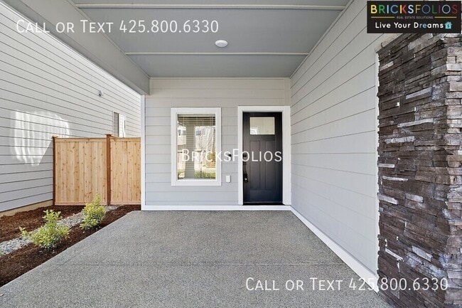 Photo - 8340 52nd St NE