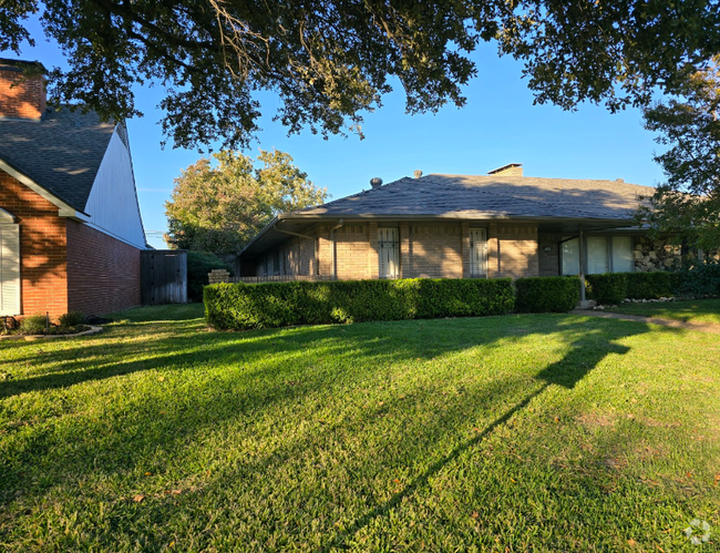 Building Photo - 3783 Weeburn Dr Rental