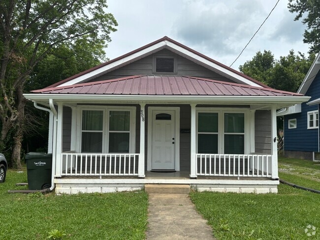 Building Photo - 308 S Lake St Rental