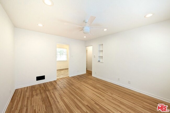 Building Photo - 1030 5th St Unit C