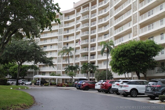 Photo - 3507 Oaks Way Unit 603