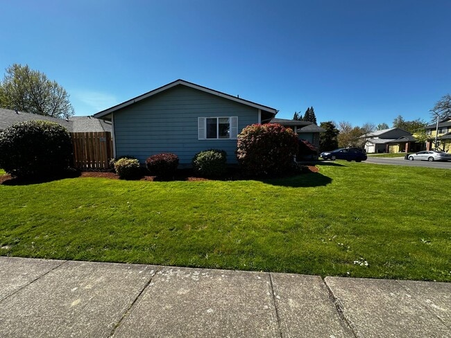Photo - Two Bedroom Two Bath Duplex Newly Renovated Unidad 1324
