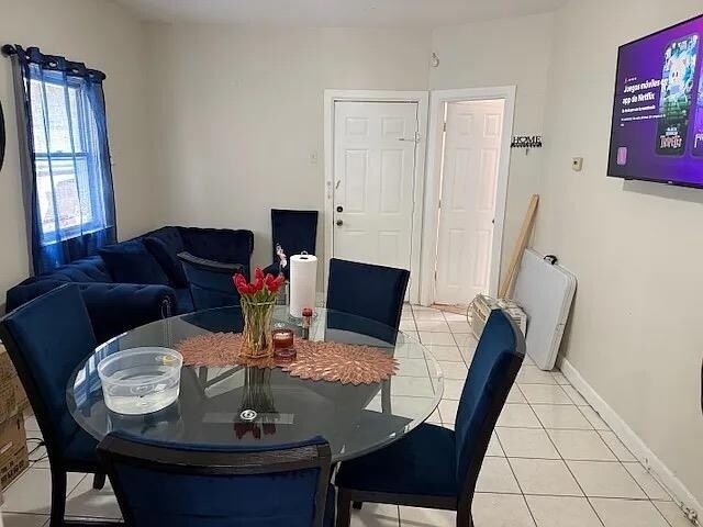 Photo - 44 W 54th St Unidad 2F