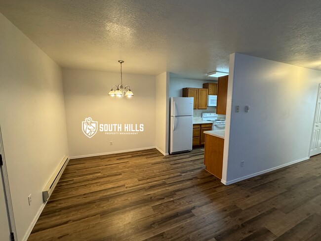 Photo - El2140 Unit 23-B