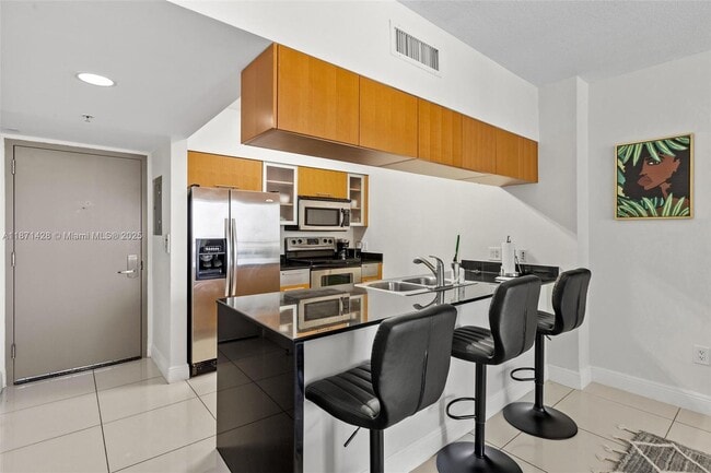 Photo - 1750 N Bayshore Dr Unit 1811